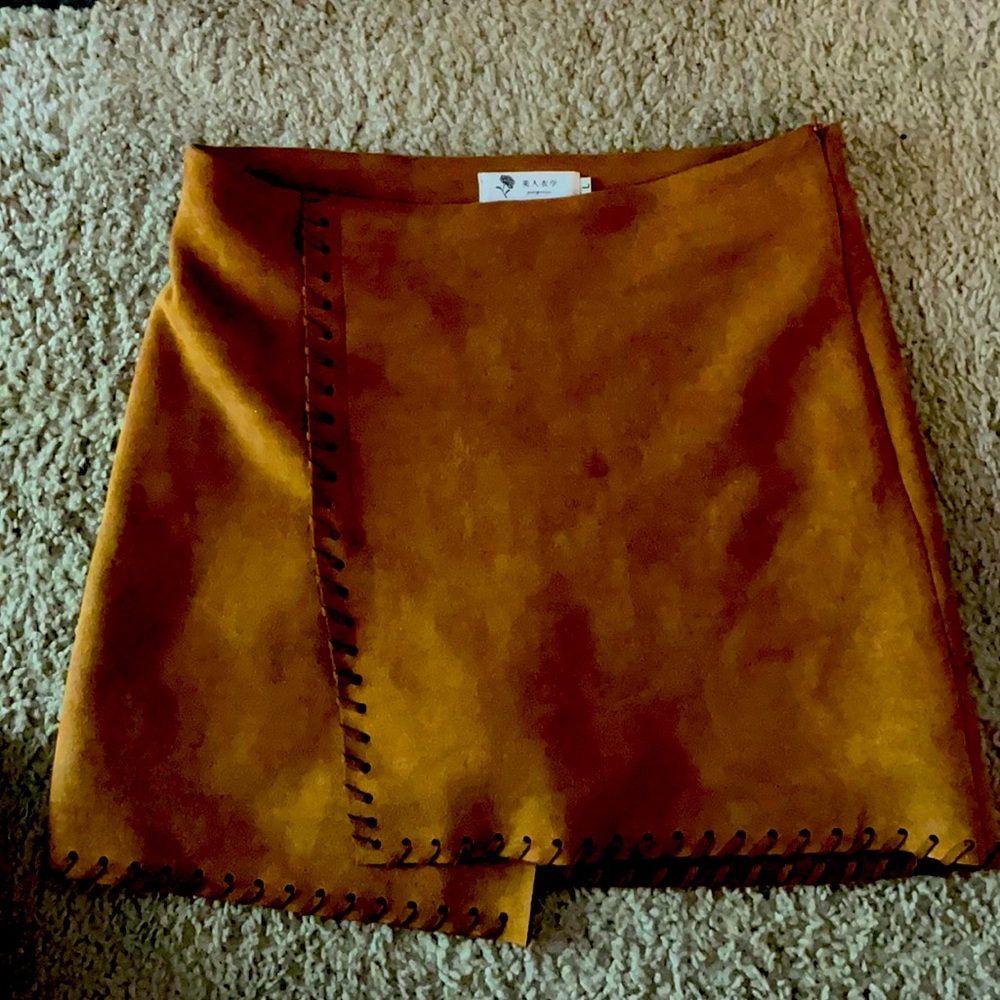 Faux cow skin brown skirt